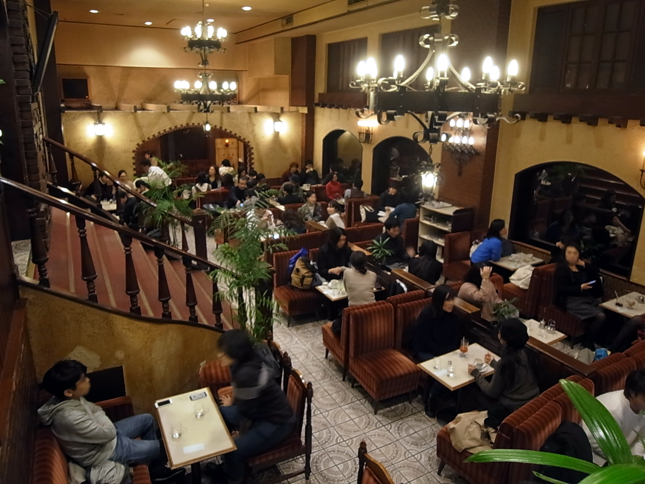 名曲・珈琲 新宿らんぶる 新宿三丁目 喫茶店- Retty レッティ