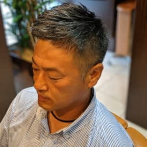 20代30代40代 ビジネス 刈り上げ ショートヘアスタイル新潟、新潟市の理容室、床屋 HAIR&GROOMING YOSHIZAWAInc.BANDAI ヨシザワインクバンダイ ビジネスマン・大人の男性に大人気メンズグルーミングサロン