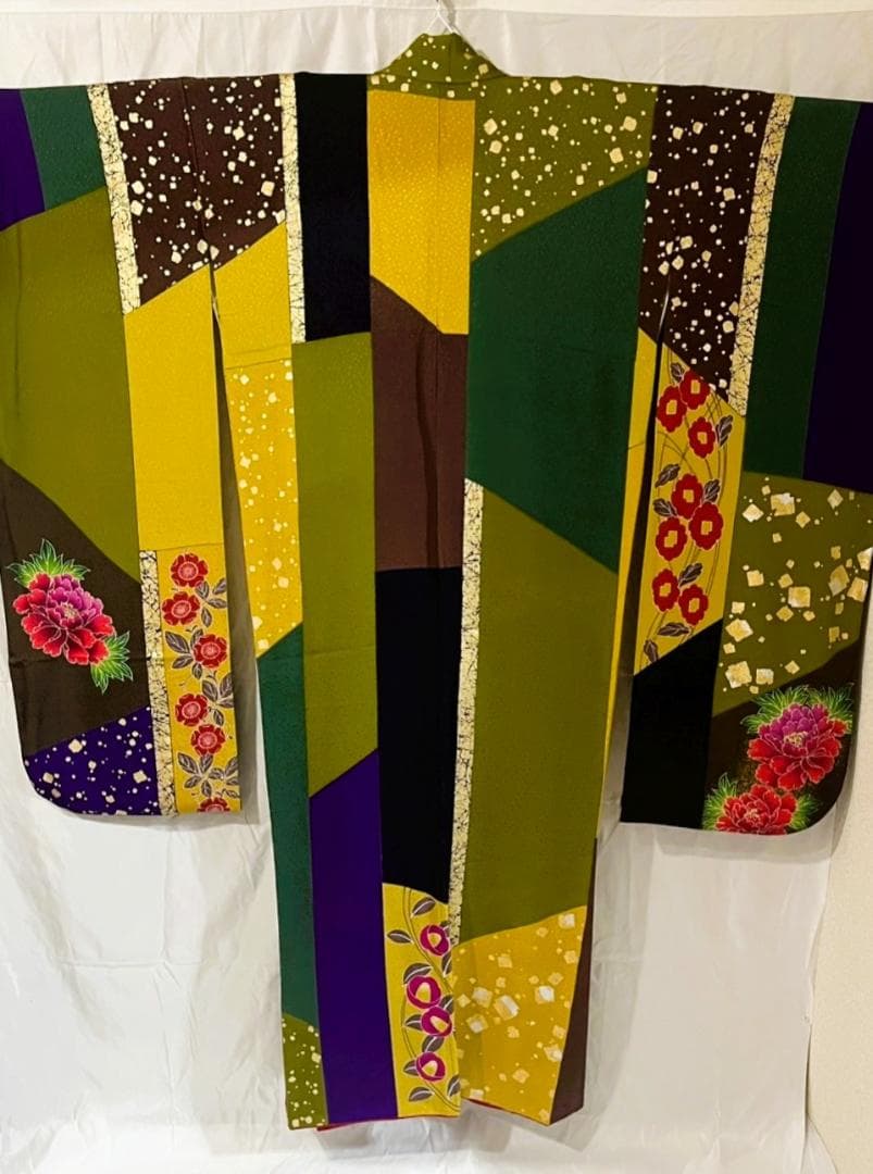 比嘉京子 デザイナー さんの経歴 プロフィール