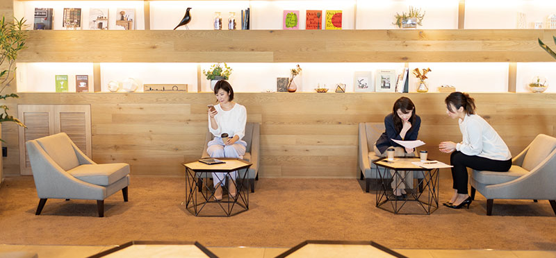 オフィスの休憩室レイアウト。おしゃれで快適なリラックススペースを作るポイントとは？ - オーダー家具、インテリア通販のアーネインテリア 公式