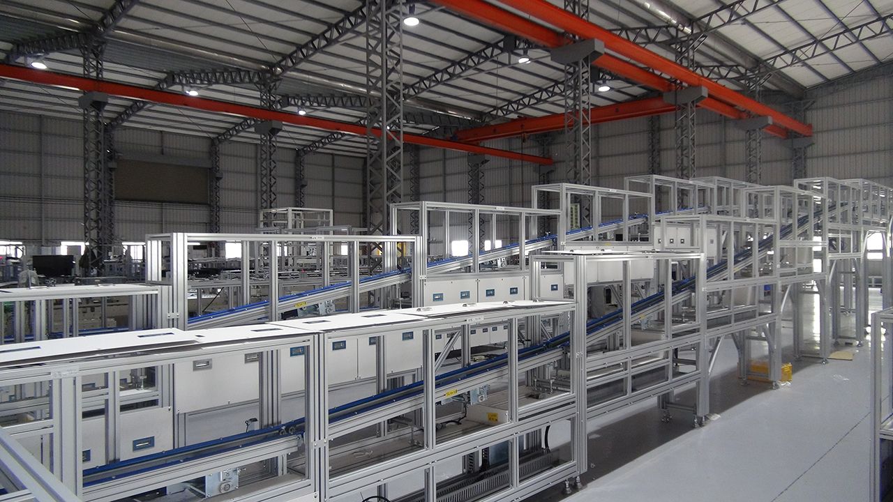 工場ではどんなベルトコンベアが使用されているのか - 株式会社ベルコンベルトコンベアのプロ