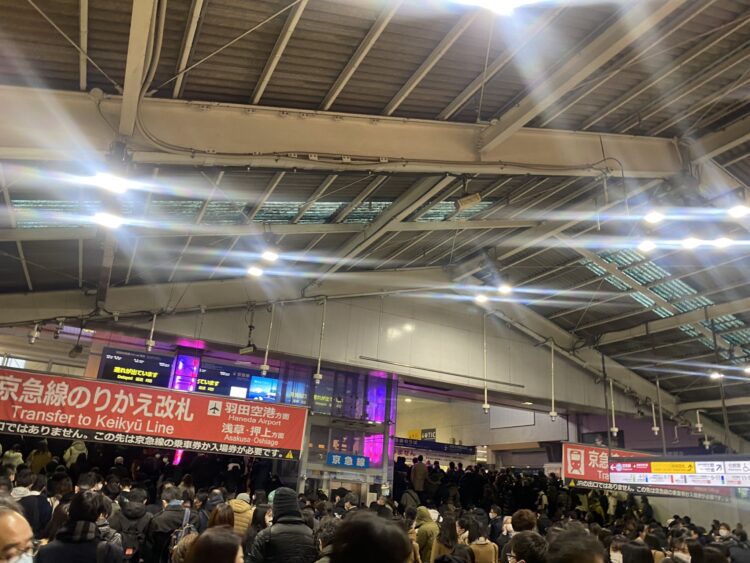 品川駅で人身事故 京急線が遅延「なんか叫んでる」女性が飛び込みかニュース速報Japan