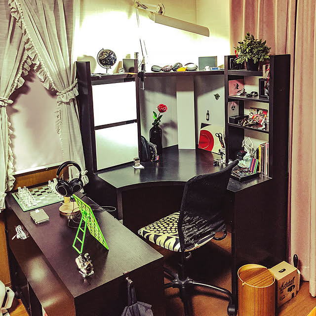 IKEAミッケのコーナーワークステーションとワゴンのセット