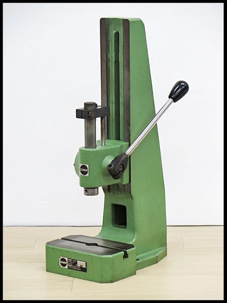 楽天市場カーペット上用 長方形 110×120cm チェアマット ドイツ ポリカーボネート チェアーマット 半透明 ドイツ製ハードフロア・畳・フローリング対応 キズ防止 オフィスチェア 椅子 フロアシート 床保護マット キッチンマット クリア カーペット : チェアマット