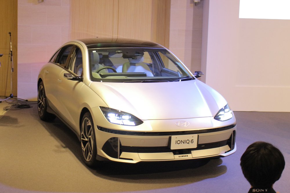 ヒョンデ、ジウジアーロデザインのクーペを燃料電池スポーツに再解釈 ロサンゼルスモーターショー2022 2枚目の写真・画像レスポンス Response.jp