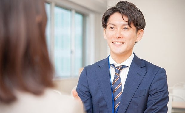 それに」敬語を顧客に使うコツ。メール例＆ビジネス例文、言い換えと注意点KAIRYUSHA – ビジネス学習メディア