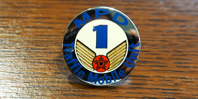 警察 47都道府県 警視庁 皇宮 エンブレム ピンバッジ