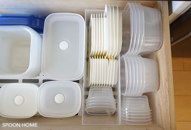 タッパー・保存容器の収納アイデア。無印良品や100均のおすすめ収納グッズをご紹介SPOON HOME