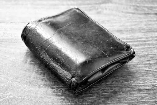 今使っている財布は何年使う？寿命と買い替え時期について 長持ちするメンテナンス– CRAFSTO