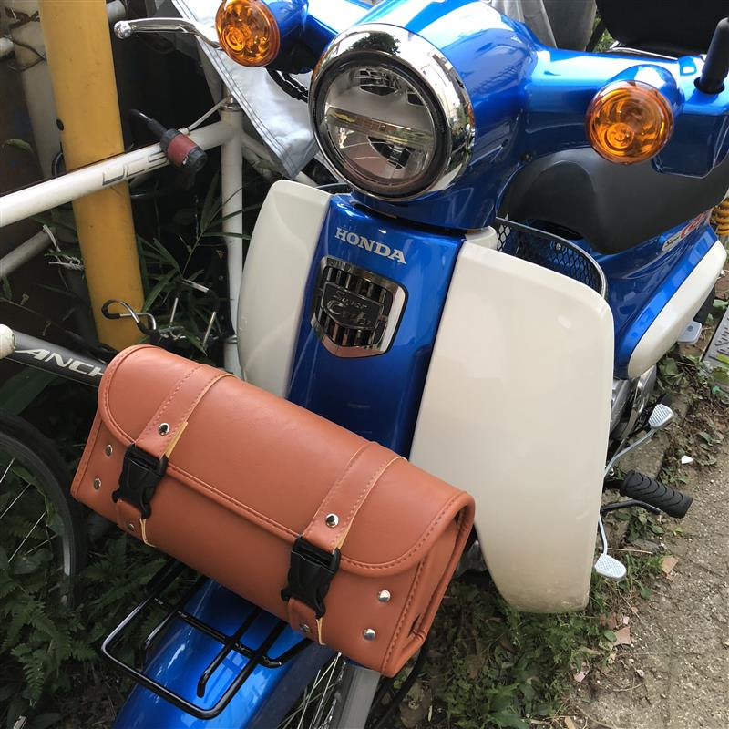 スーパーカブ JA44 にツールバッグを付けた。 スクリーン等も移植できたよ- 人生のちょっとしたおススメ