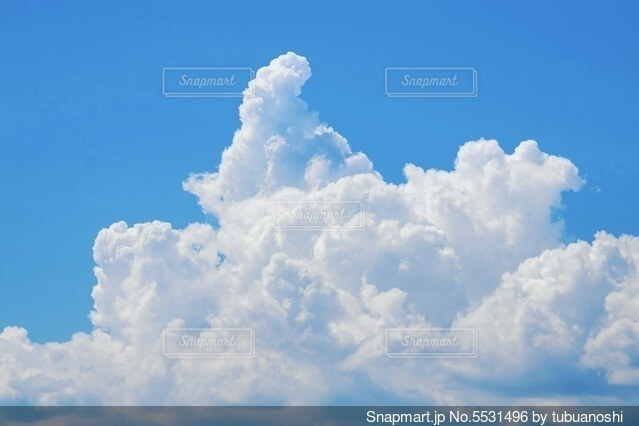 お店のコンセプトです。空の背景にコピー スペース ボードを格納します。の写真素材・画像素材 Image 44668711