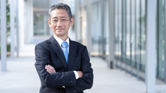 141,127 ビジネスマン 全身 Stock Photos, High-Res Pictures, and Images - GettyImagesサラリーマン, スーツ 全身, 社長