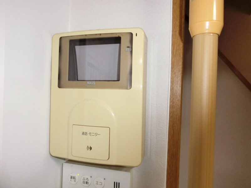 ドアホン交換のDIYは3ステップ！業者に依頼した場合の料金目安も