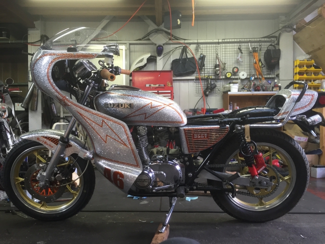 カスタムペイントグーネットピット