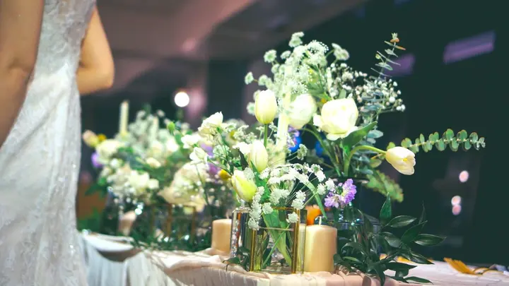 会場装花の相場っていくら？ お値段別 卒花の実例SNAP集ゼクシィ