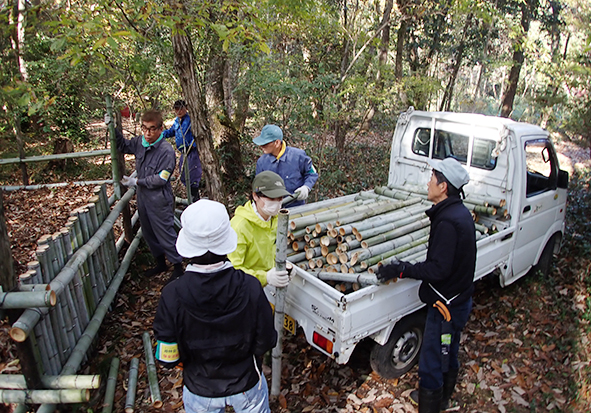 キャリイ ： 荷台に枠・柵を設置。 荷物としての木枠スズキ キャリイ・DA52T DB52T DA62T DA63T DA65T byてぇかむ 低燃費化 - みんカラ