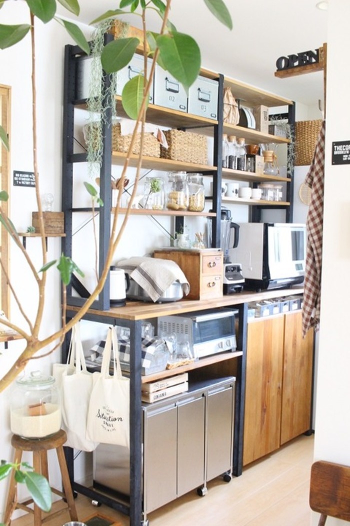 これでおしゃれキッチンに！スッキリ分別できるゴミ箱アイデア