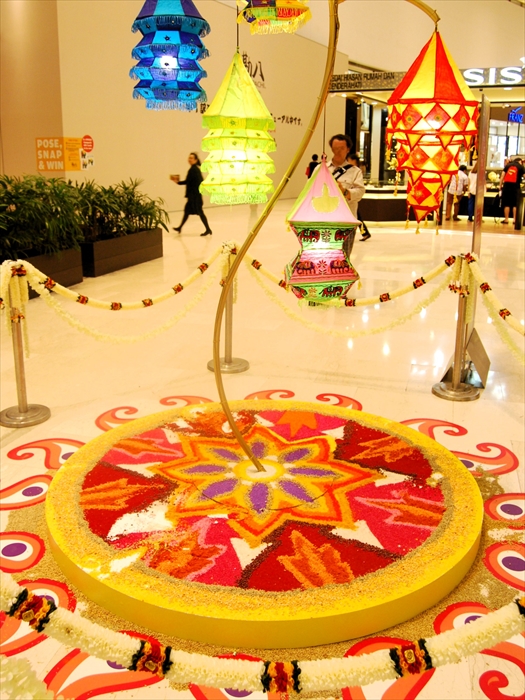 タイの「父の日」：ラーマ9世 ブミポン国王 誕生日を祝う