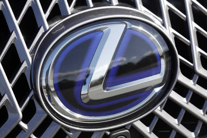 車エンブレム」のアイデア 10 件車 ロゴ, ロゴ, 車