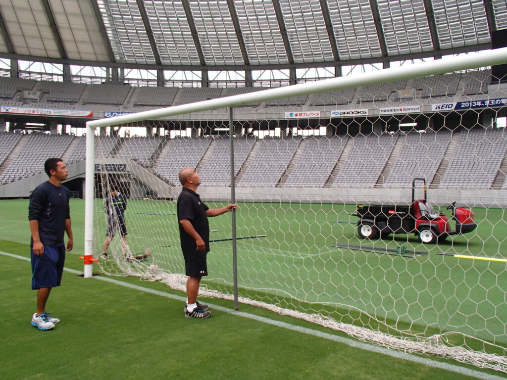 延期中｢競技場の芝生｣はどう管理しているか スポーツターフの第一人者が実践することコロナショックの大波紋東洋経済オンライン