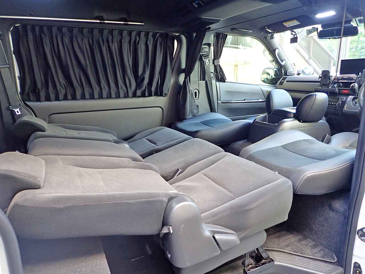 新車ライトエース S402M リアシート タウンエース セカンドシート