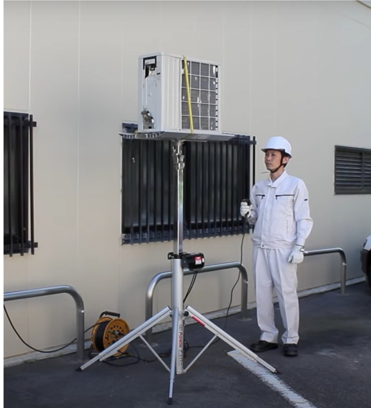 転倒防止措置のいろいろ: せつびのブログ