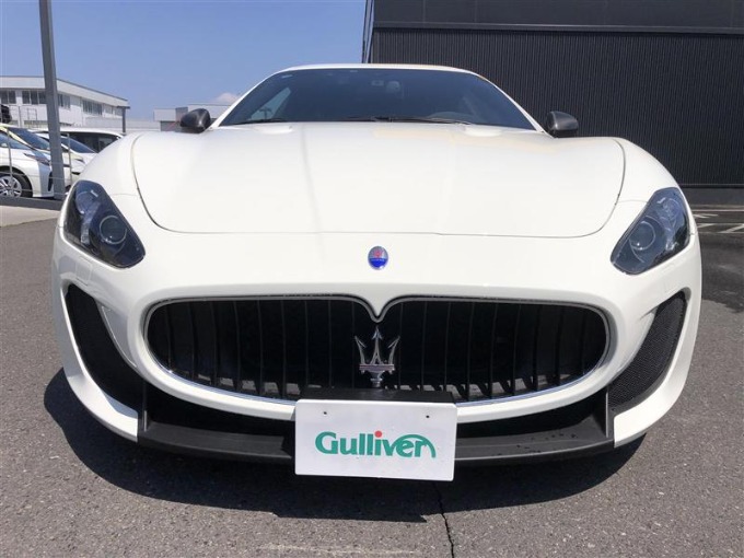 日野車体ボデーエンブレム 車のエンブレムを一覧紹介 写真あり かっこいい・珍しいのは