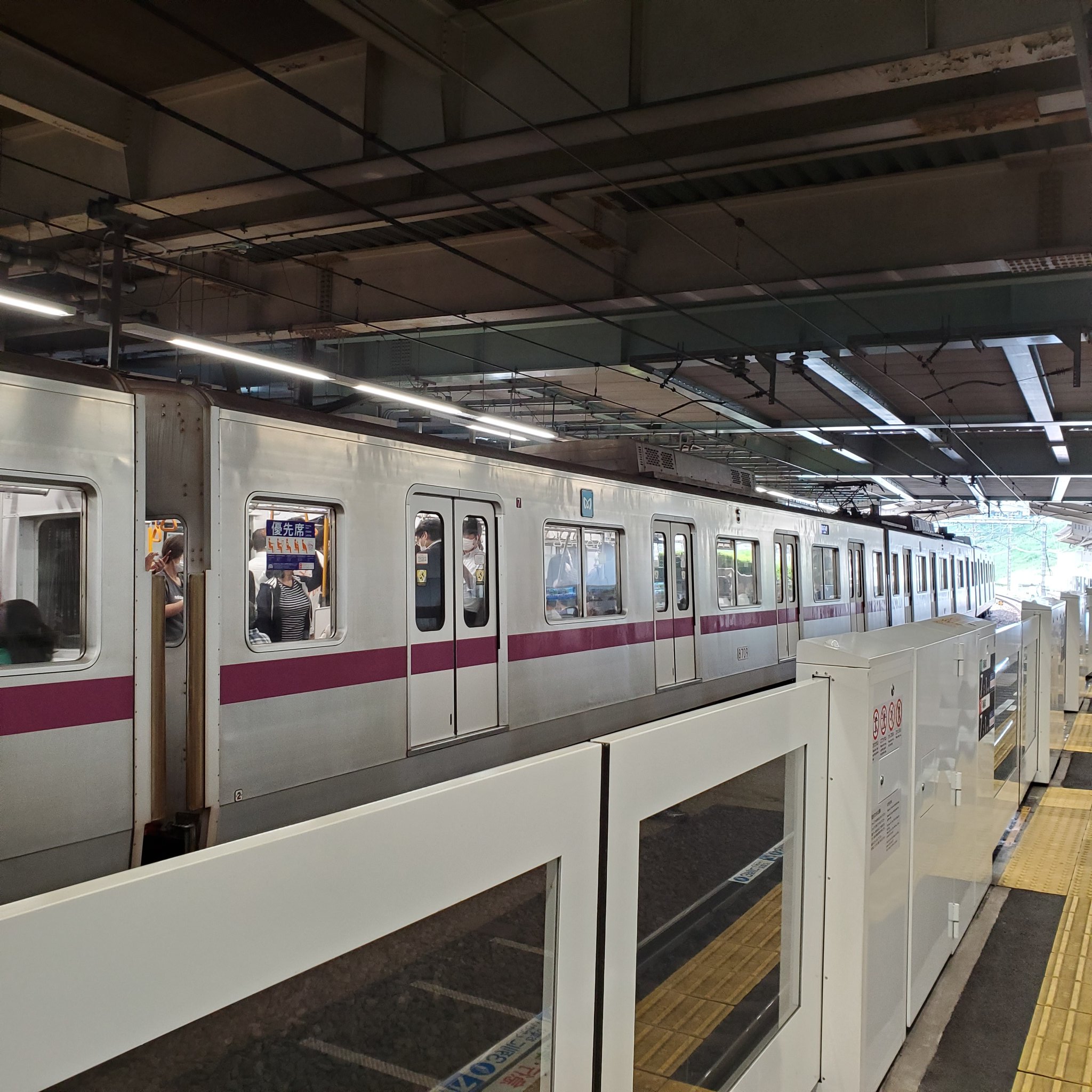 東急田園都市線、深夜に電車同士が衝突 始発から一部区間で運転見合わせカナロコ by 神奈川新聞