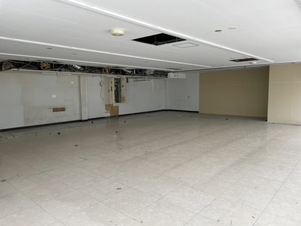 コンビニの内装をデザインする際のポイント！施工事例や工事費用も紹介！ – 店舗デザイン・店舗設計から内装工事までワンストップで対応IDEAL