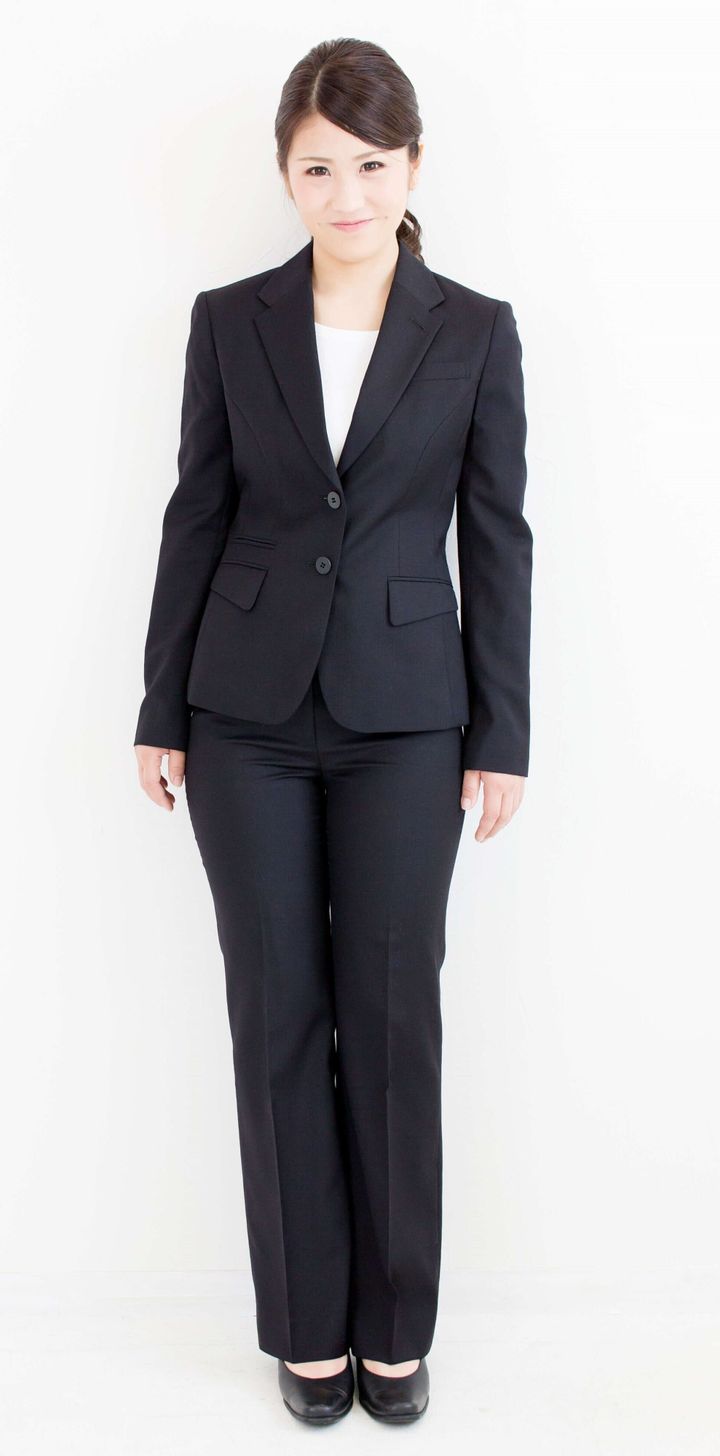 転職活動中の女性必見！ 印象アップのスーツ選びと着こなしのコツ転職Hacks
