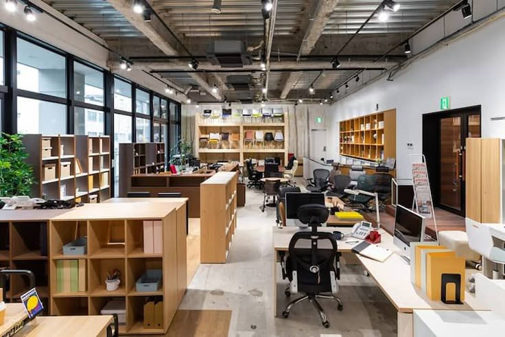 小規模オフィスのレイアウトの考え方 - オフィス木製家具デザイン