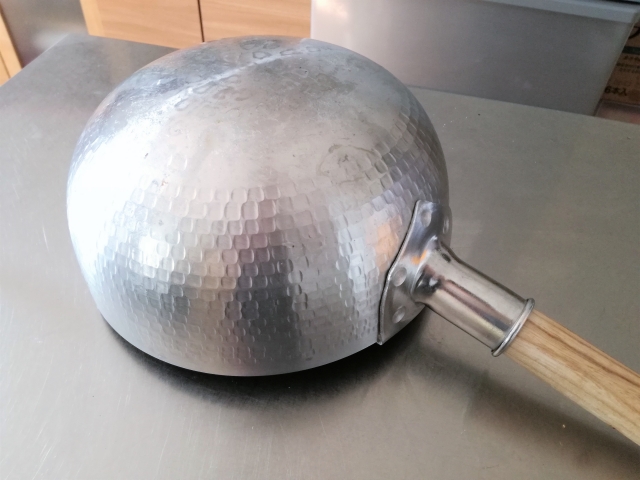 重曹でピカピカに！？ステンレス鍋の焦げ付きをきれいに落とす方法エコ家事健栄生活