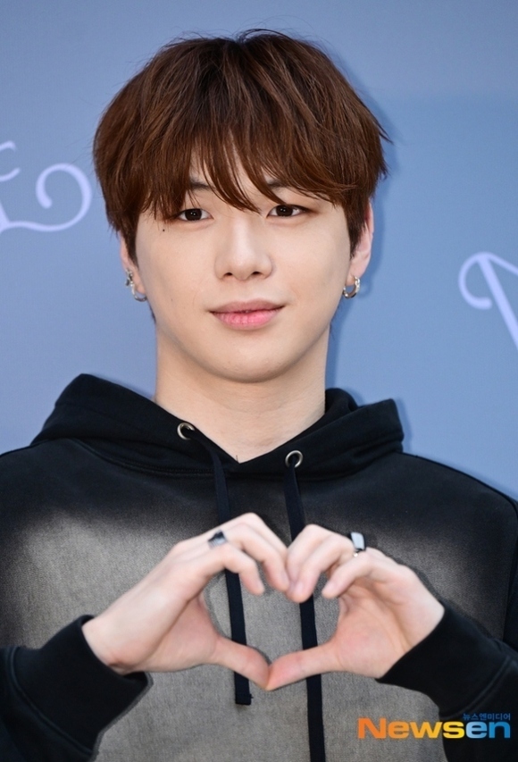 カンダニエル「２ndミニアルバム・トラックリスト公開♪豪華な顔ぶれ200715」Wanna Oneのお家とご近所さん