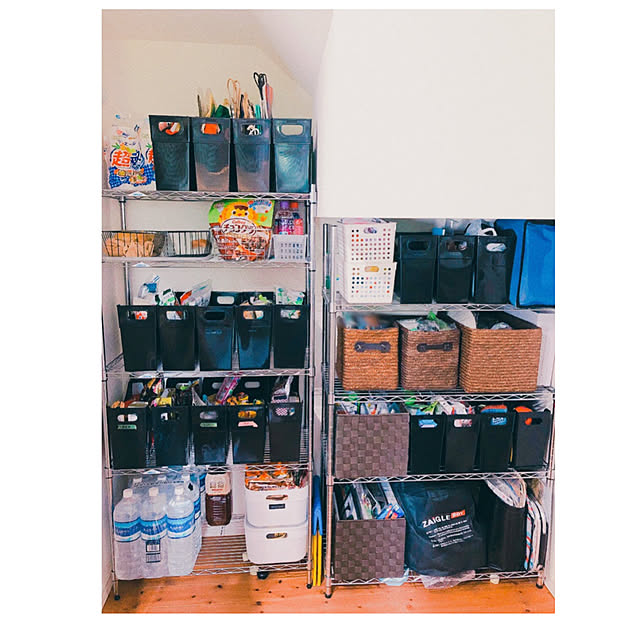 100均 一式セットで300円！？キャンドゥの「棚」が破格なのに超万能と話題！ウーマンエキサイト