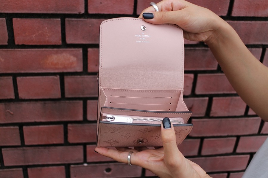 LOUIS VUITTON 二つ折り財布 ポルトフォイユ イリス コンパクト 美