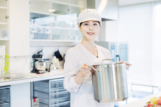 市原隼人主演の学園グルメコメディ『おいしい給食2』追加キャストオリコンニュース ORICON NEWS