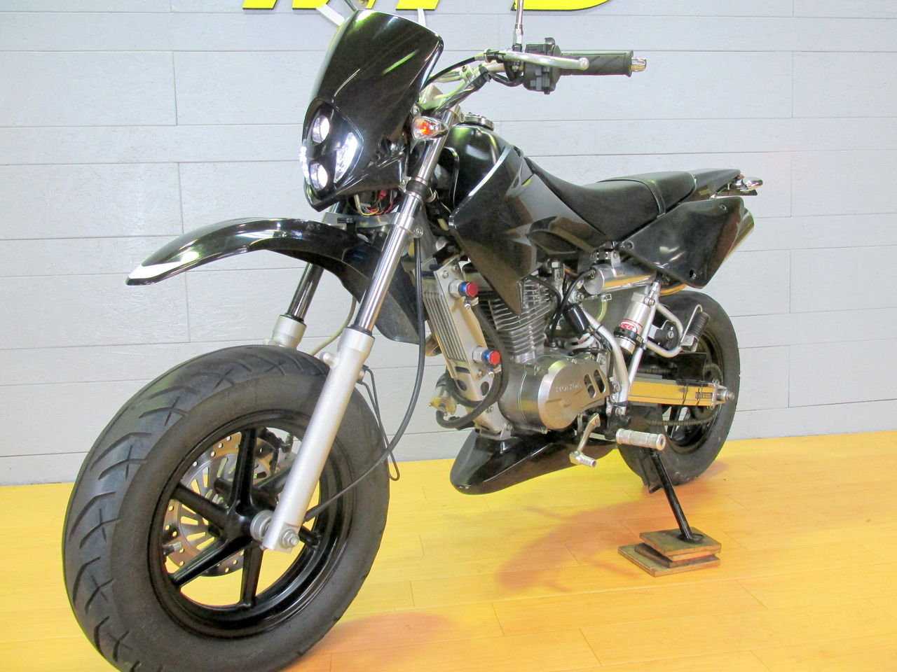 XR100モタード カスタム編 - やまでら自動車