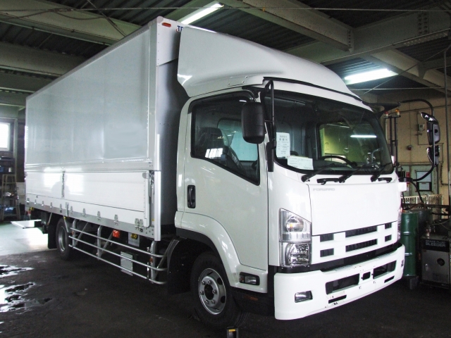 大型トラックの各パーツの名称や役割・使い方は？ - クロスワーク・マガジン