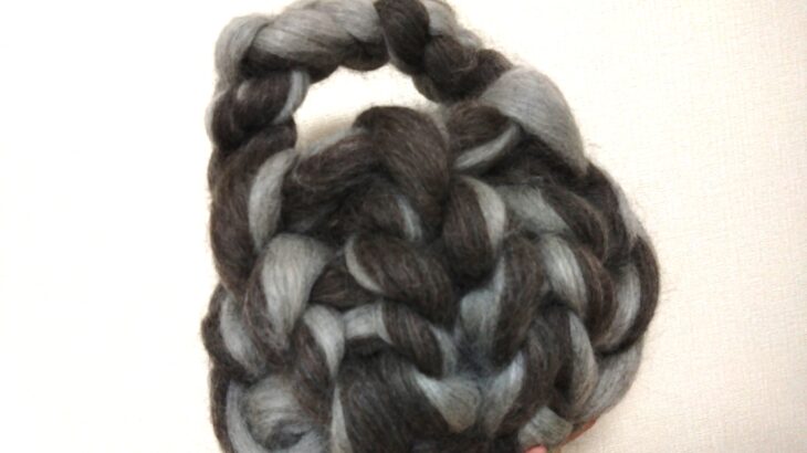 DAISO毛糸でマンドゥバッグの作り方・編み方 かぎ針編みでメリヤス細編み diy crochet Dumpling Bag tutorial