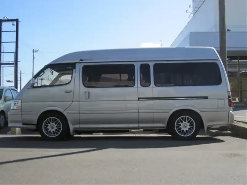 ハイエース100系シュノーケル送料込み