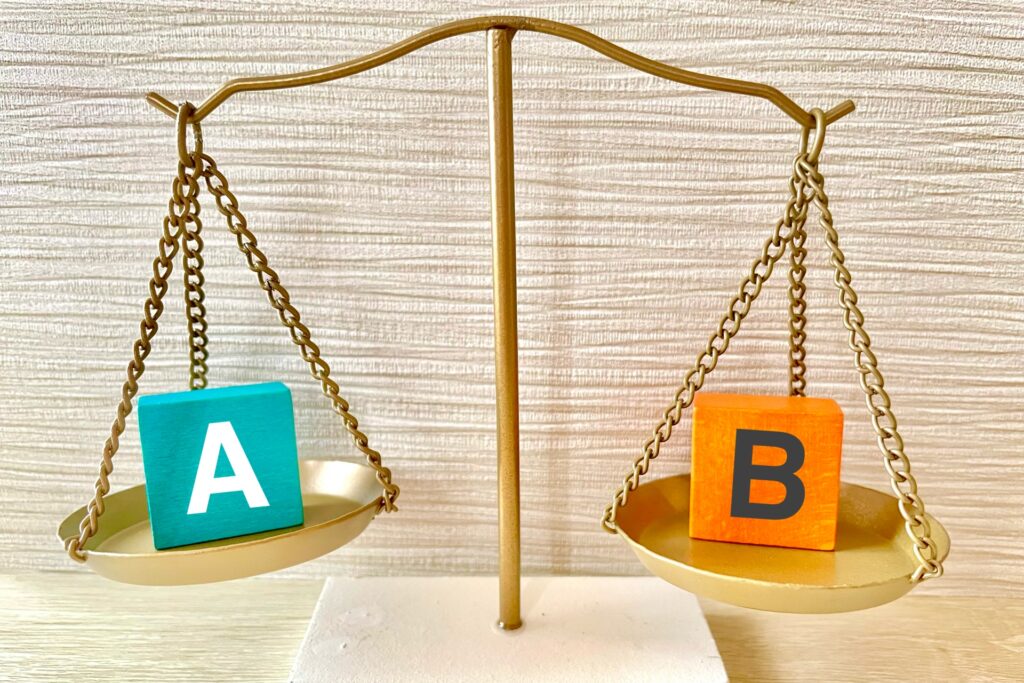 広告単価で差がつく！成果報酬型とクリック報酬の収益構造を比較解説