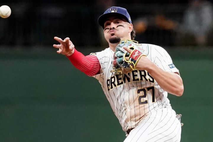 レジェンドとの握手!ジャイアンツ新加入ウィリー・アダメスの入団会見！ニフティニュース