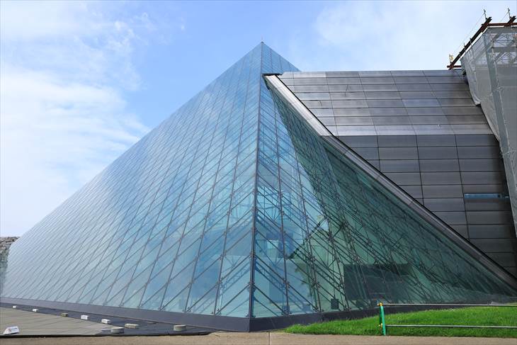 モエレ沼公園 ガラスのピラミッドがあるパワースポットを兼ねた芸術性の高い公園札幌＆大通公園 観光・旅行情報ガイド サポカン