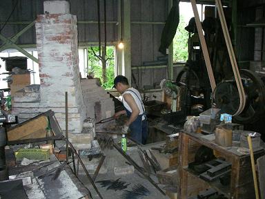 越前鍛冶工房 いわ井福井情報いちばん館