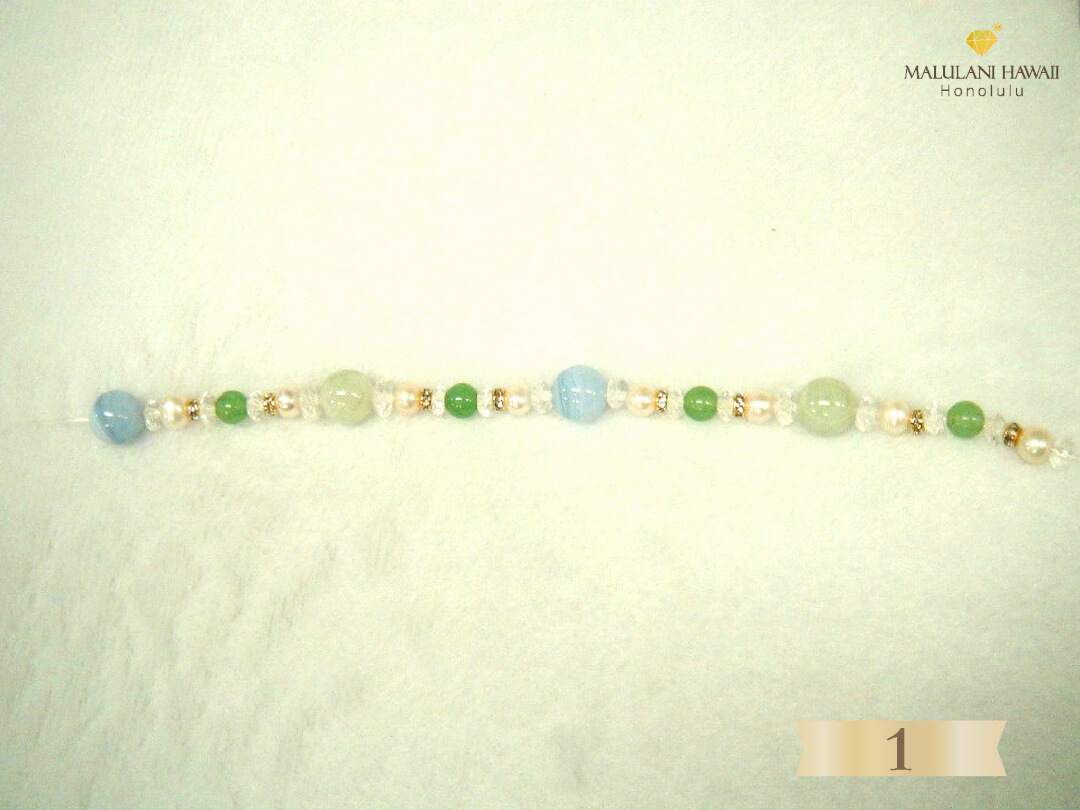 かた結び 固結び ブレスレットのゴム交換、テグスの処理に 覚えやすく「右の紐」の位置で解説 アトリエ ティー - YouTube