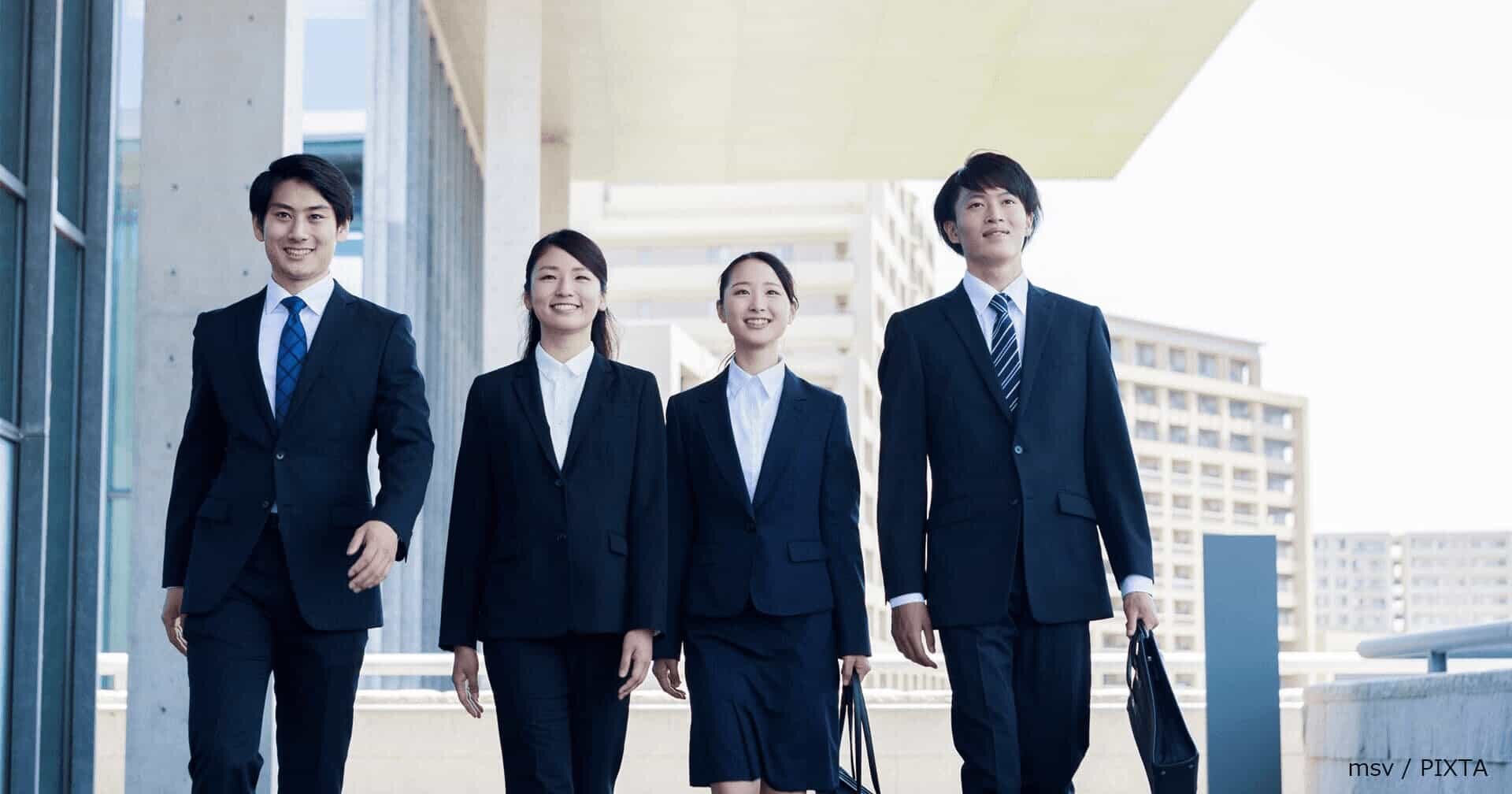 病院見学の服装はスーツが必須?医学生の施設見学&実習マナーと持ち物・靴を解説白衣のクラシコ公式WEBマガジンClassico JOURNAL