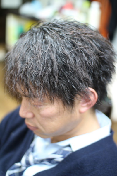 職場で怒られないパーマ！ビジネス用アイロンパーマ！ヘアカタログ高級理容室 床屋 ヒロ銀座ヘアーサロン