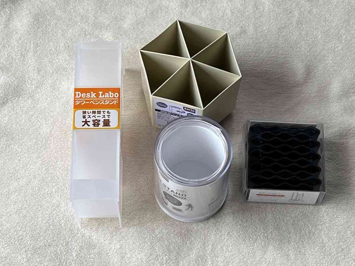 百円図鑑セリア 木製ペンスタンド ➡️