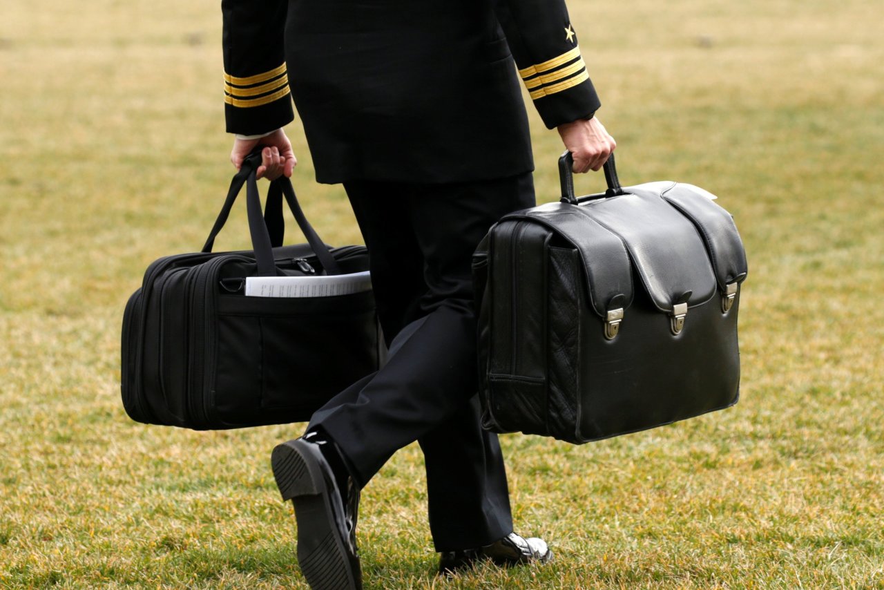 本当は存在しない「核のボタン」 米大統領の発射方法とは？ 1 3- CNN.co.jp