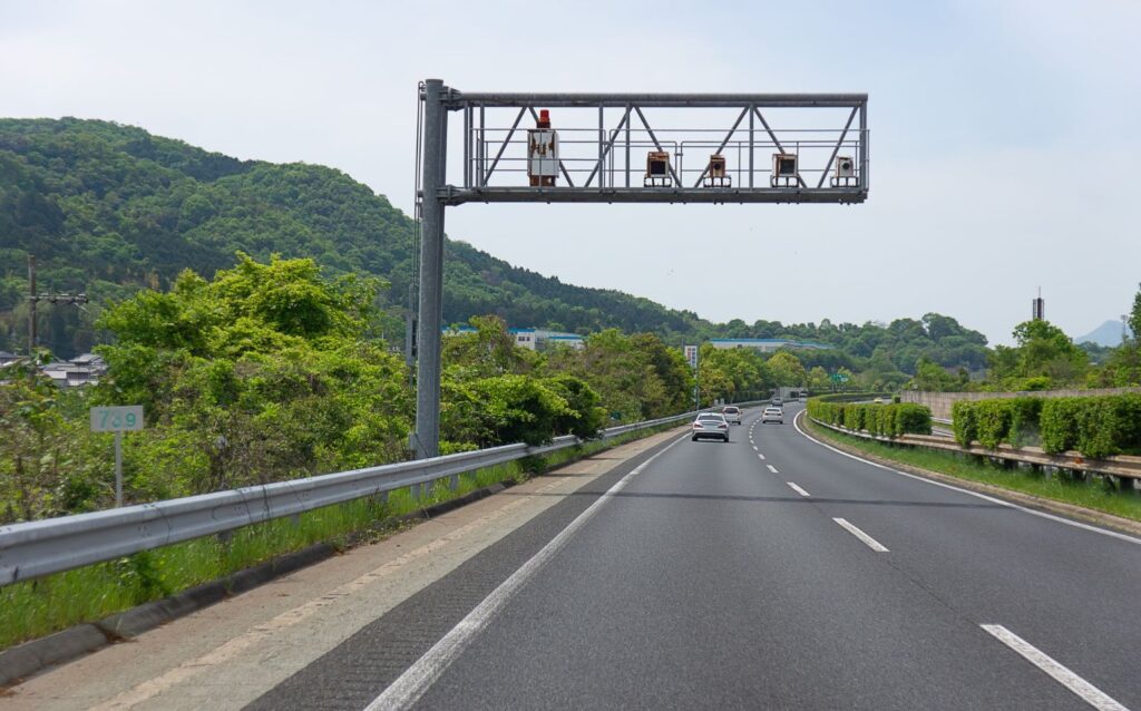 オービスとは？光り方と光る速度、違反後の罰金・罰則と手続きの流れ交通事故弁護士相談広場